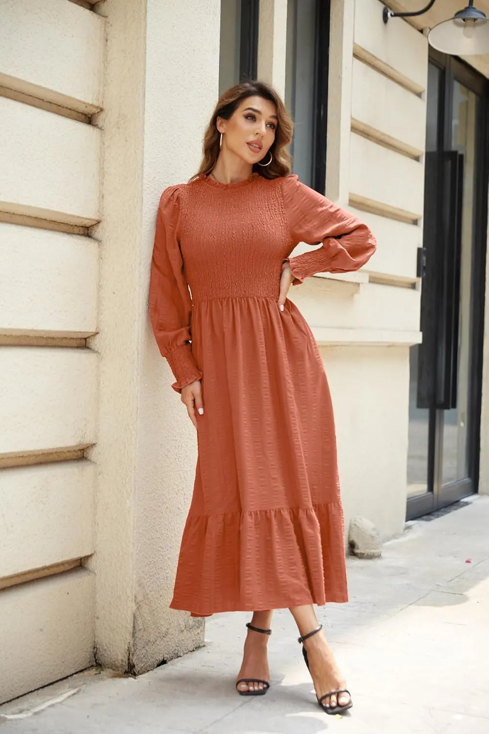 VintageClothing Women's 2023 Casual Fall Midi Dresses Long Sleeve Crew Neck Smocked Flowy Tiered Long Dress with Pockets
